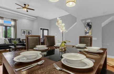 Florida Getaway - Renovated TownHome by Disney! - Photo 9