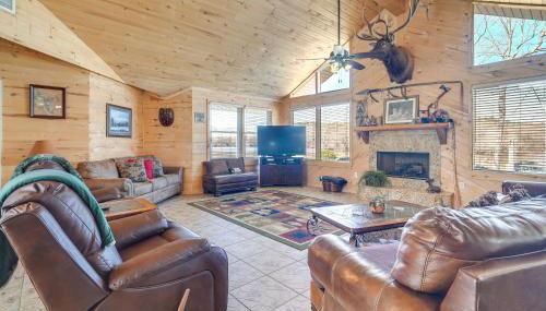 Fire Pit, Views Lakefront Toledo Bend Retreat! - Photo 4