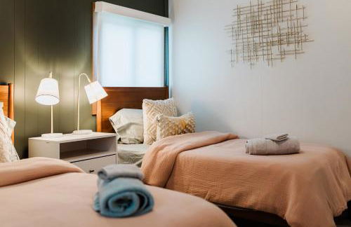 Beautiful 3BR Home Near Lake MI - Photo 9