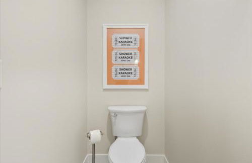 Modern Lakefront Escape | The Twelve - Foto 39