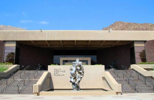 Stylish Gated TH + private heated pool + hot tub - Foto 52