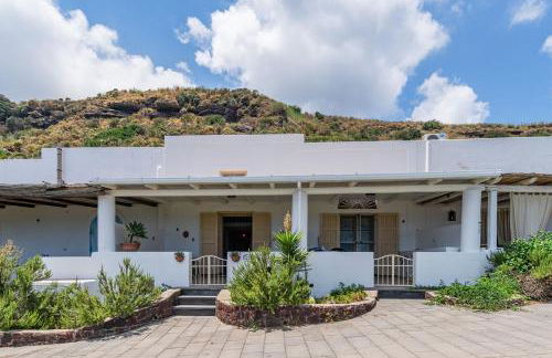 Villa Ginestra sulla spiaggia di Stromboli - Foto 9