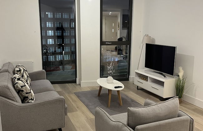 Brand New 2 Bedroom Near Olympic Stadium - Foto 1