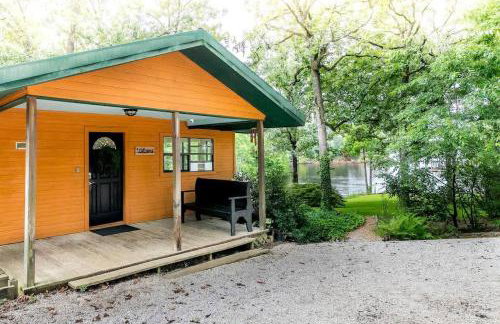 Lakefront 3BR with Bunkhouse and Kayaks, Rowboat Included - Foto 19