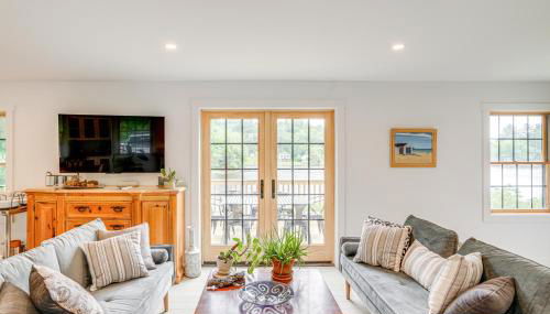 Lakefront Hinsdale Home about 10 Mi to Pittsfield! - Photo 3