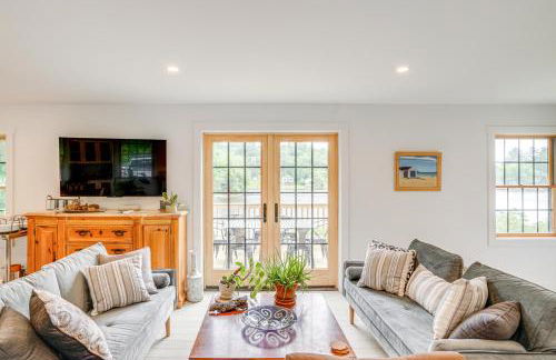 Lakefront Hinsdale Home about 10 Mi to Pittsfield! - Photo 3