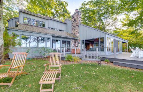 Unwind Fireside, Walk to Water! Lake Michigan Home - Foto 31