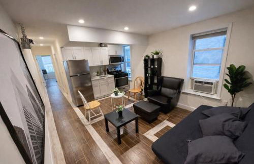 Next to Manhattan 2 Bedrooms Apartment - Subway 20 steps, Manhattan 1 Stop - Foto 10