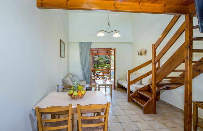 Omega Platanias - Foto 23