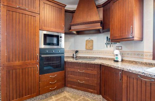 Acogedora Villa Con Piscina, Barbacoa, Chimenea y Vistas a La Sierra - Foto 6