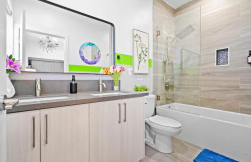 A- Stylish and Comfy NoHo Retreat- 5 Star Area, Hot Tub - Foto 27