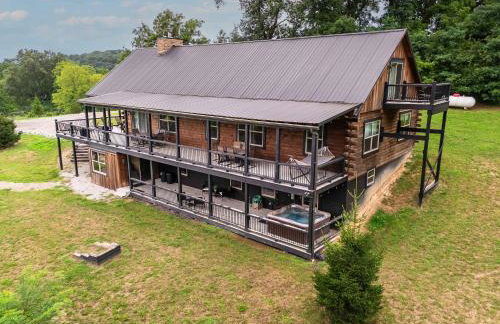 Serenity Ridge 6 Br Sleeps 16 Pool Hot Tub - Foto 8