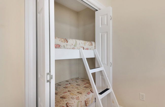 Stunning 16th Floor Condo with Fitness Center, Hot Tubs, Pools, and Beach Access - Unit 1606 by RedAwning - Foto 5