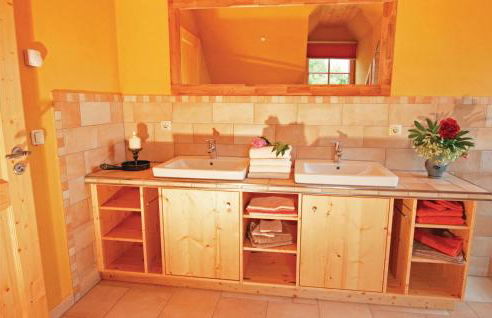 Three-Bedroom Holiday Home In Schillingsfurst - Foto 17