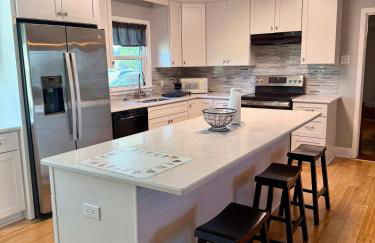 Serene Bayou Retreat - Spacious Family Home - Foto 2