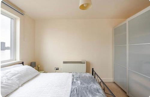 Amazing River view 2 bedroom apartment, sleeps 6, balcony and parking - Foto 62