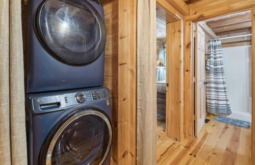 Pet-Friendly Lake Lure Cabin with Outdoor Oasis! - Foto 29