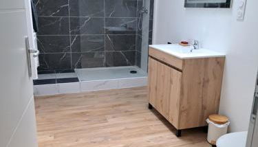 Gîte Ardennais 12 personnes "Le sachouliot" - Foto 4, Shower