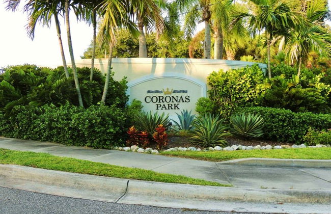 Lake Norma Luxury Living - Coronas Azul - Photo 24