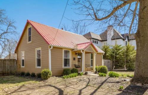 Little Red Roof-1mi to Downtown-Along Bike Trail - Foto 4