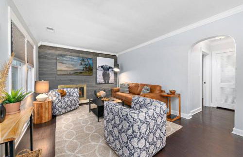 3BR 3BA Fairway Home • Dog-Friendly • Fenced Yard - Photo 2