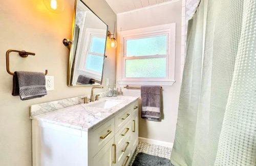 Uniquely styled home minutes to Downtown Sac! - Foto 25