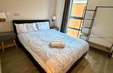 City Centre 2 bed apartment with a balcony - Foto 3