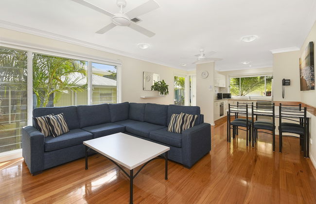 Flynns on Surf Beach Villas - Photo 10