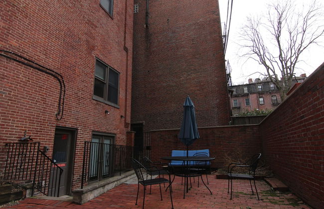 Maverick Suites at 402 Columbus Ave - Foto 48