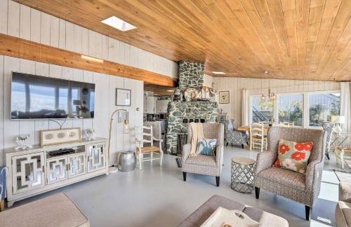 Waterfront Ferndale Home Deck and Beach Access - Foto 5