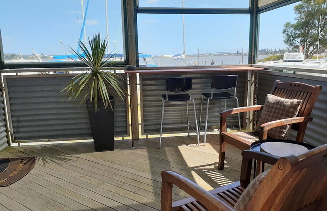 Boat Haven Studios - Photo 1