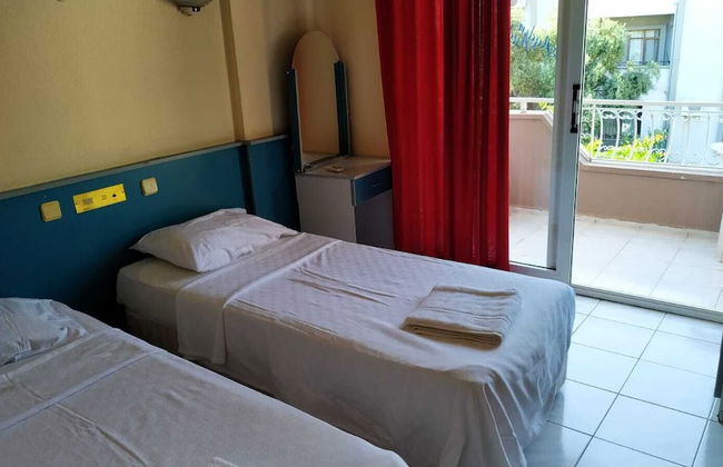 Nirvana Apart - Photo 4