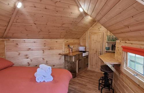 Tree Top Cabin with Private Hot Tub - Foto 7