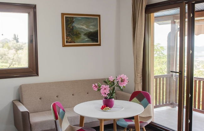 Sunset Holiday Home - Photo 3