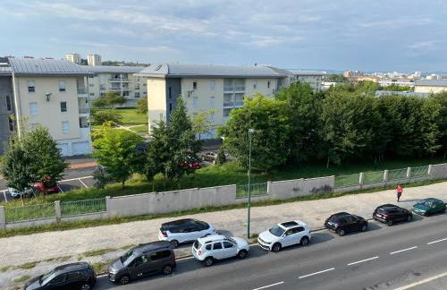 Le Mun,3 étoiles-T2-60m2-balcon-parking-wifi-linge-produits-face à la gerdarmerie-vue cathedrale - Foto 26