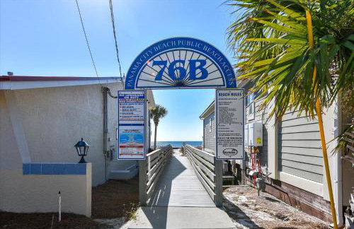 Coastal Castaway-Beach Retreat-Steps 2 Sand-Sleep 10-Pool-Hot tub - Foto 11