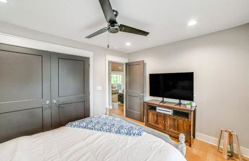 Modern Kentucky Lake Home with Deck, Dock, View - Foto 17