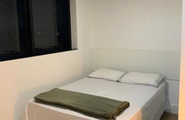 709- Apartamento Decorado Encantador, mobiliado, amplo, cozinha completa, Excelente localização no Rebouças - Foto 10