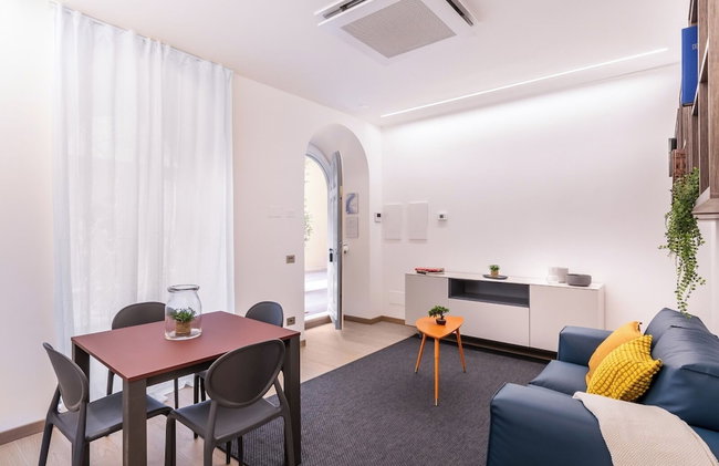 JOIVY Exclusive 2-Bedroom Villa with Private Garden - 5 minutes from the Colosseum - Photo 80