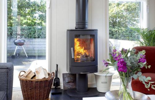 The Sleights, Strawberryfield Park - Hot Tub - Free WiFi & Parking - Pets Allowed 2 - Photo 6