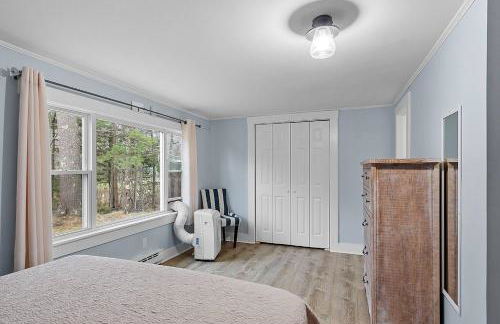 Kennebunk/Kennebunkport Beach House w/Pool! - Photo 47