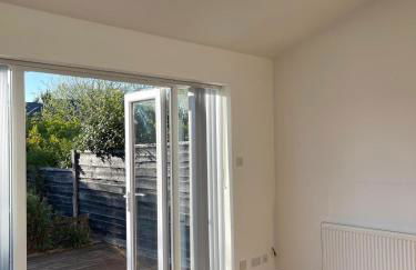 Spacious 3 bed with driveway - Foto 12