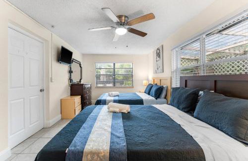 Spacious 5BR Home with Pool, Near Downtown & Beach - Foto 19