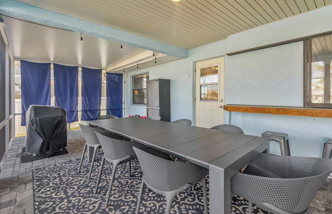 Waterfront Pool House w/ Heated Pool! - Foto 40