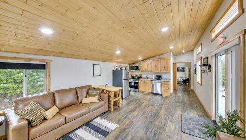 1 Mi to Waterfront Trails, Troy Home with Hot Tub! - Foto 4