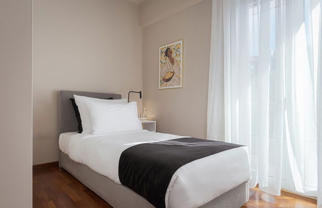 Athenian Grand Riviera Villa - Photo 11