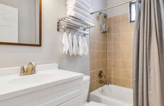 St Louis Tower Grove Two-Story Townhome Perfect for Groups Side B - Photo 13