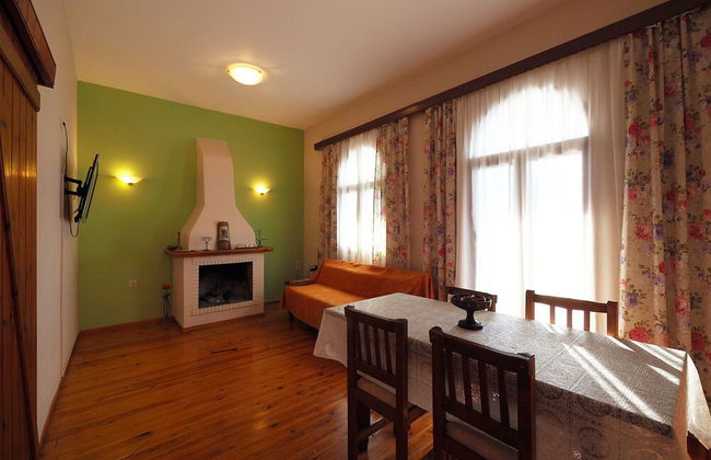 Sofia Limeni - Photo 32