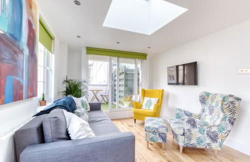 Central Bright 3 Bed Flat with Pool & Parking - Foto 1