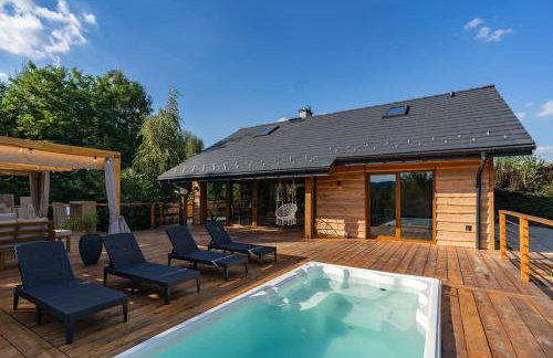 Dom "Modrzewiowka" z basenem, sauna, jacuzzi - Photo 1